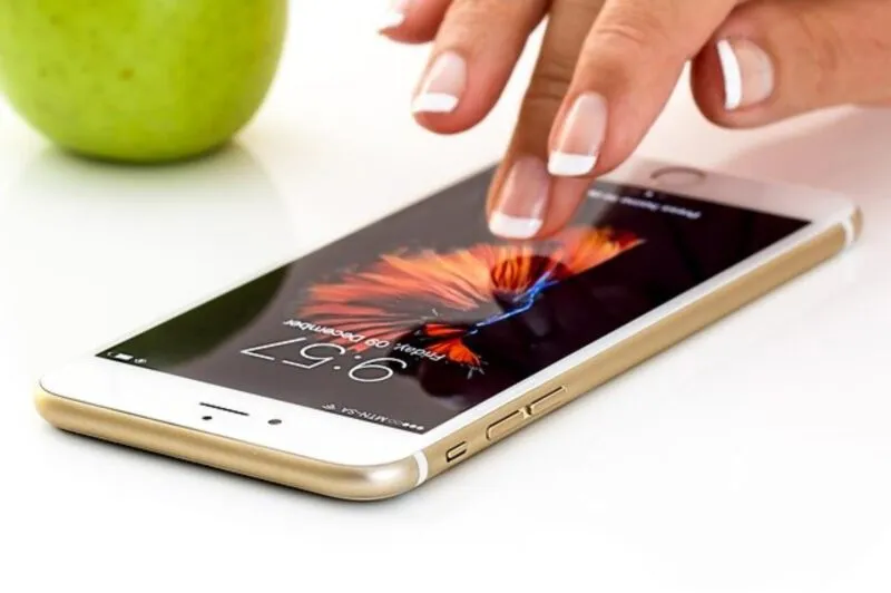 Serwis Apple - Jak naprawić telefon? Co najczęściej psuje się w iPhone